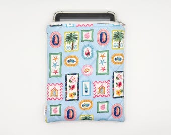 Quilted Tablet / iPad / E-reader Sleeve, Padded Case || Tropical Beach