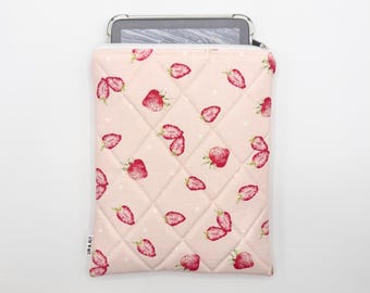 Funda acolchada para tablet/iPad/lector electrónico // Matcha de fresa