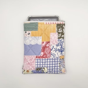 Quilted Tablet / iPad / E-reader Sleeve, Padded Case || Multi Color Patchwork