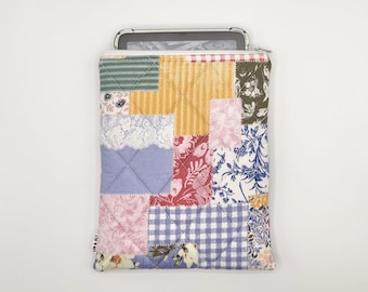 Funda acolchada para tableta, iPad y lector electrónico // Patchwork multicolor