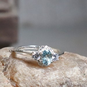 Oval Aquamarine Ring: 925 Sterling Silver March Birthstone