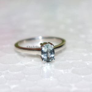 Natuurlijke stenen ring aquamarijn - 925 zilveren aquamarijn griffende ring - geboortesteen ring maart - verlovingsring - handgemaakte sieraden - cadeau aan haar