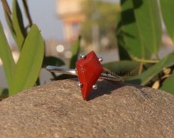 Anillo de jaspe rojo natural con forma de cometa - Anillo de plata 925 - Anillo de jaspe - Anillo de jaspe minimalista - Regalo de joyería de plata para ella - Anillo de piedra natal