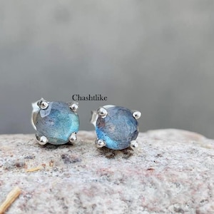 Labradorite Stud Earrings - Labradorite Handmade 925 Silver Earrings - Gemstone Stud - Gift to her - Labradorite Earrings for wedding