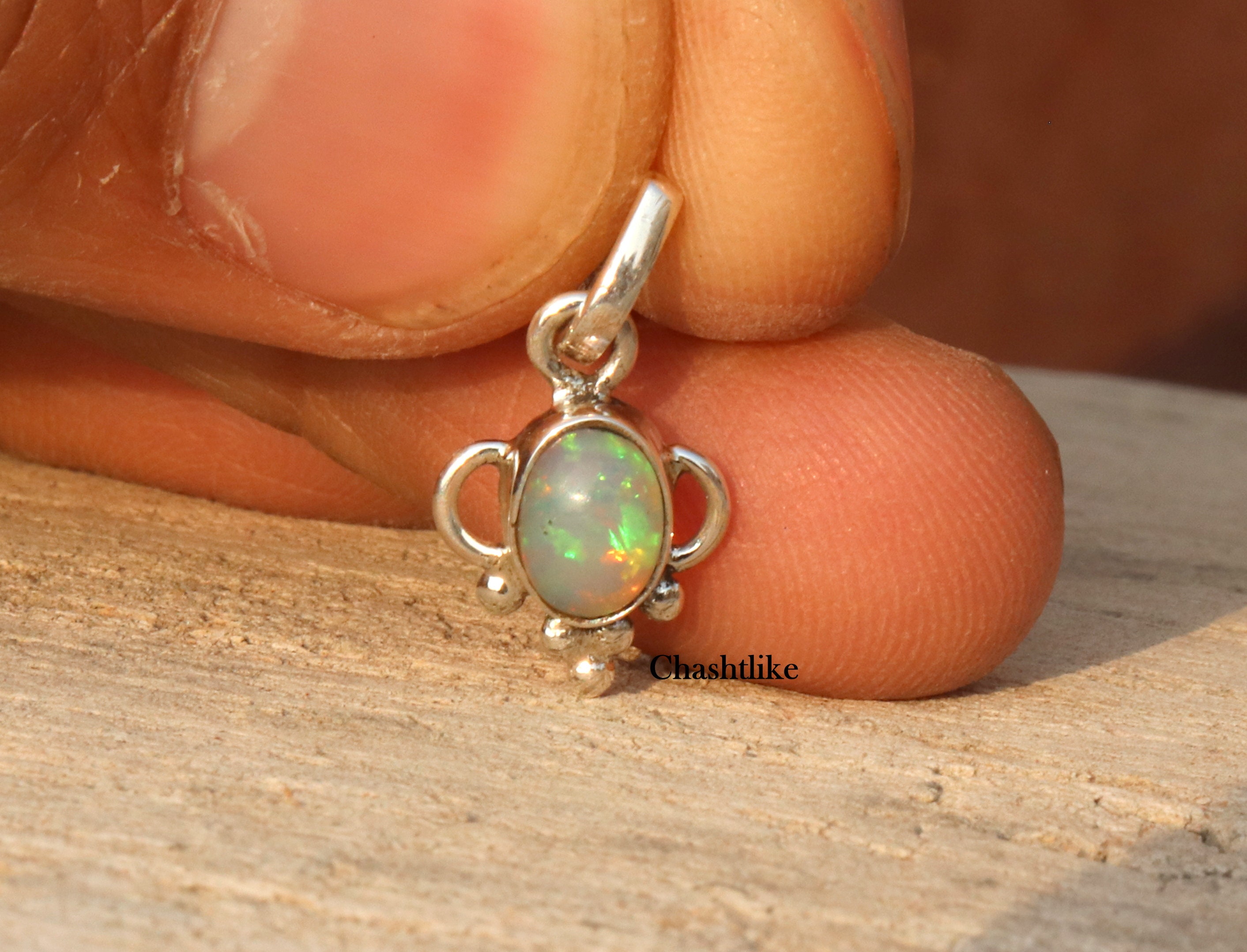 天然エチオピアンオパール925シルバーペンダント：ハンドメイド10月