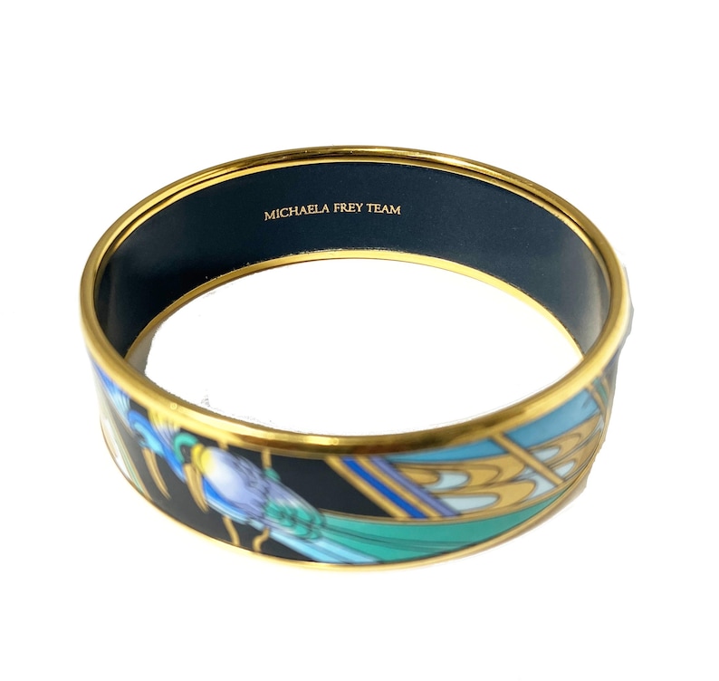 Michaela Frey Enamel Bangle: 24K Gold Plated Art Nouveau Bird Bracelet bild 2