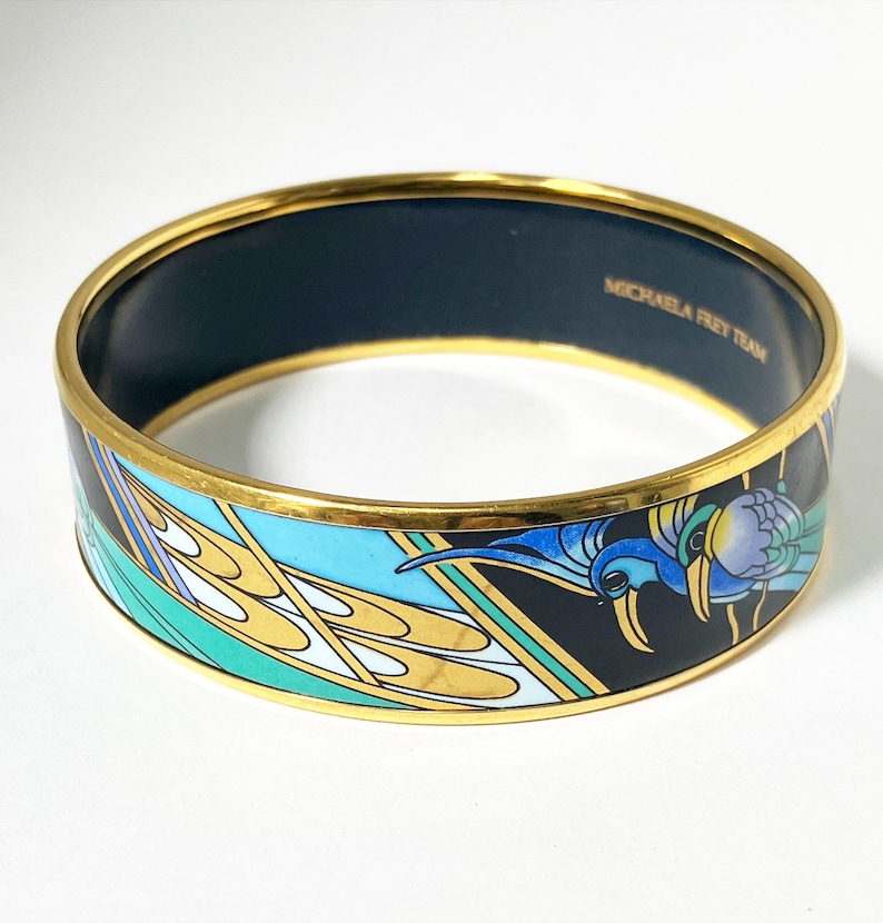 Michaela Frey Enamel Bangle: 24K Gold Plated Art Nouveau Bird Bracelet bild 4