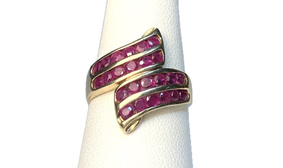 Vintage 14K Gold Ruby Ring: 1.5ctw July Birthston… - image 2