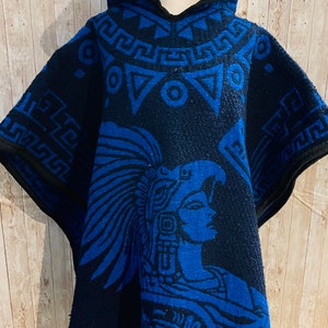 Mexican Poncho Gavan De  Azteca Guerrero y Escudo de Mexico con Gorro Mexican PONCHO Aztec Warrior with Hoodie