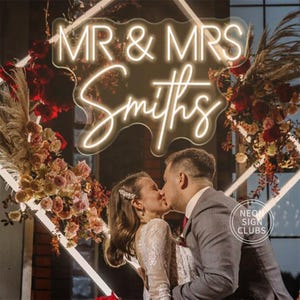 Custom Mr & Mrs Neon Sign,Neon Wedding Light,Neon Wedding Sign,Neon Sign,Wedding Gifts,Boho Wedding Decor,Wedding Signage,Reception Sign