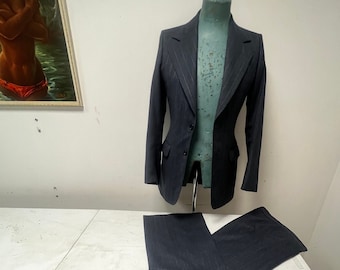 Petite Stylish 1970s, Blue Funky Single Breasted 2 Piece Suit. By Anderson Of London 36".