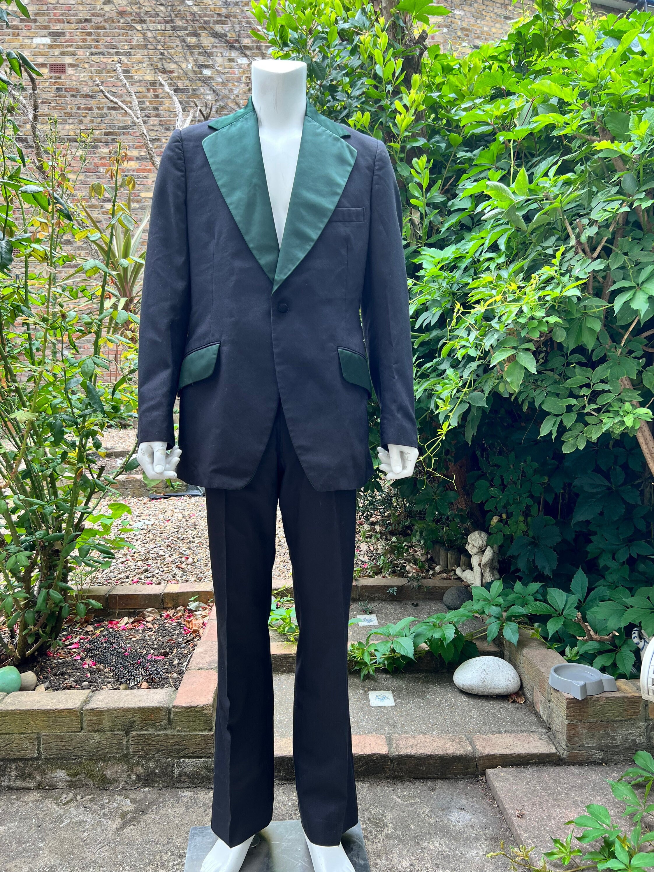 Mens bell bottom suit discount