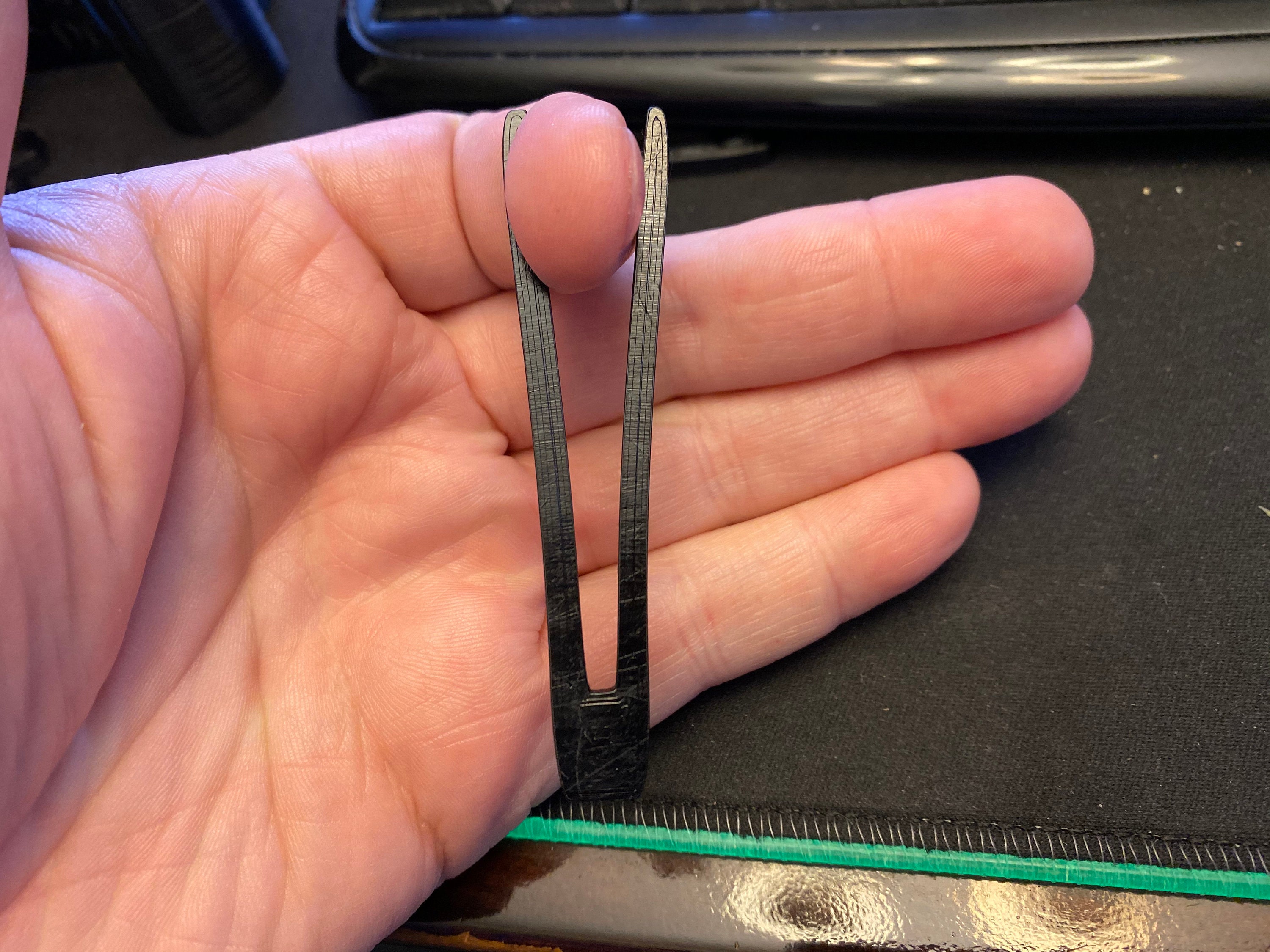 Aquarium Plant root anchors (Hold down plants into your substrate) — The PothOCarry® Store