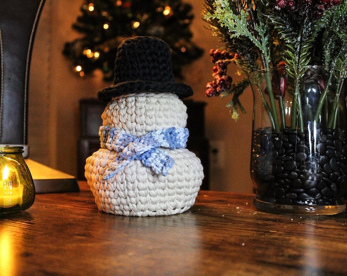 Modern Snowman Basket