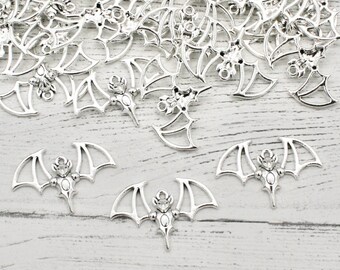 5 x Bat Charms, Flying Bat Metal Charms, Jewellery Making, Craft Supplies, Metal Charms, Jewellery Findings, Pendant