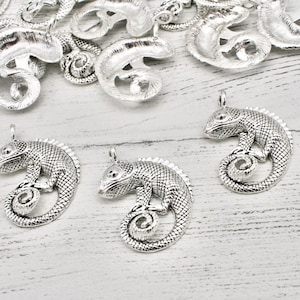 2 x Chameleon Charms in Silver, Chameleon Pendants, Craft Supplies, Craft Supply, Lizard Charms, Jewellery Making, Pendant Charms