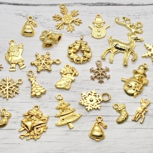 10 x Gold Tone Christmas Mixed Charms, Jewellery Making, Craft Supplies, Bracelet Making, Necklace Making, Christmas Crafts, Metal Charms