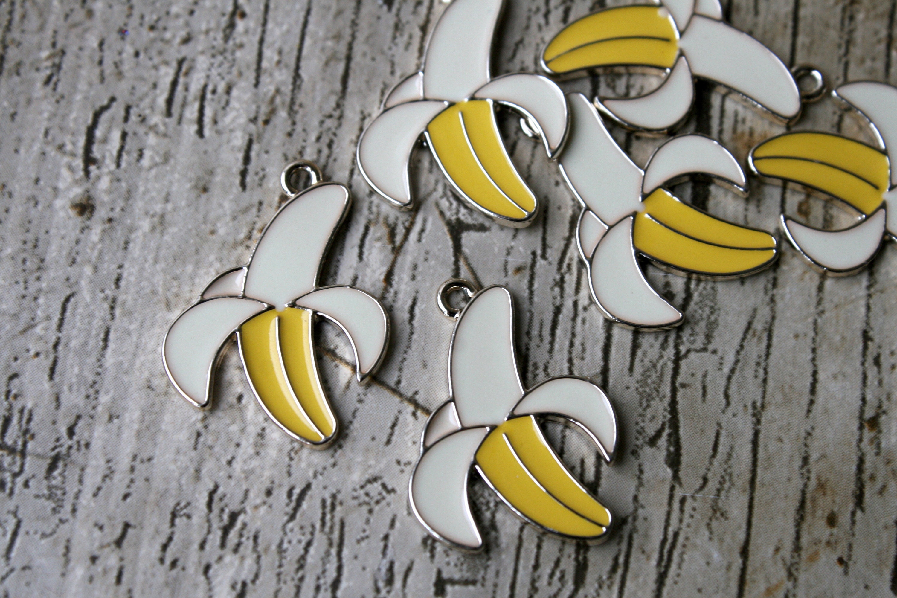 Gold Tone Bee Enamel Charms, Bee Charm, Jewellery Making, Metal Charm, Craft Supplies, Bumble Bee Charms, Craft Supplies, Bee Charms, Bees