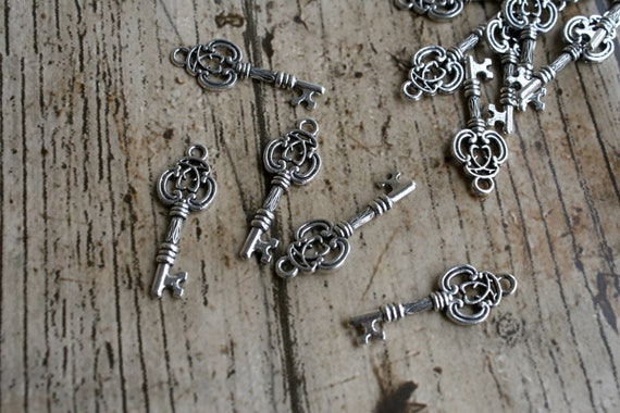 10 x Silver Key Charms, Jewellery Making, Bracelet Charms, Pendant Charms,  Antique Key Charm, Metal Charms