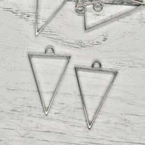 Dreiecks-Lünette - 2er-Set offene hintere Metall-Lünetten, Lünettenrohlinge, Schmuckherstellung, Resin-Kunst, Resin Pour, Bastelzubehör