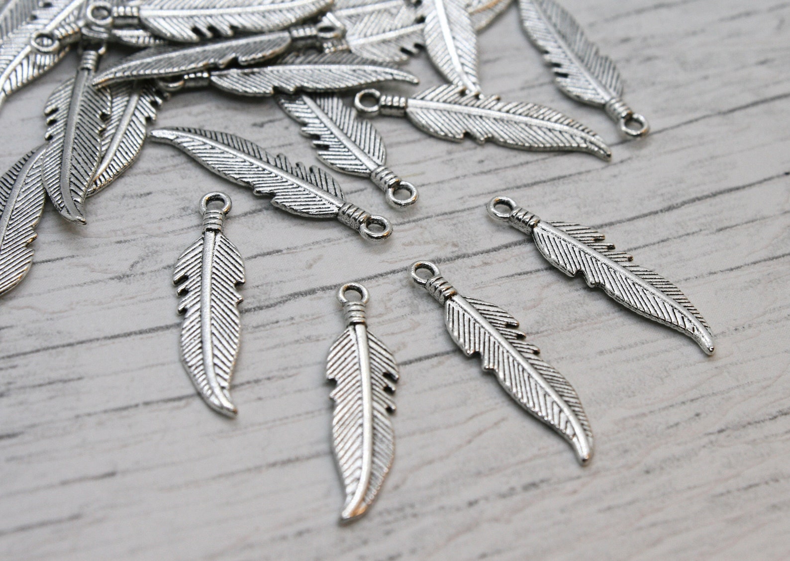10 X Feather Charms Craft Supplies Charm Supplies Craft Etsy