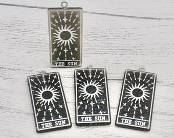 2 x The Sun Tarot Card Charms with Glitter in Black and White, Jewellery Making, Craft Supplies, Pendant Charms, Jewellery Findings, Pendant