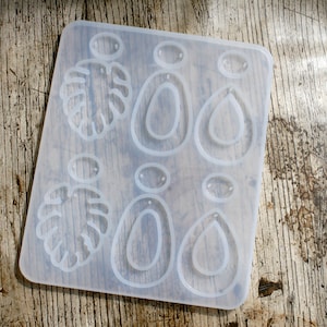 1 Silicone Monstera Earring Making Mould, Resin Crafts, Silicone Mold, Silicone Mould, Craft Supplies, Resin Mold, Silicone Mold, Epoxy