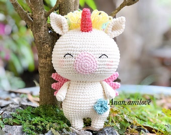 Un petit motif amigurumi licorne