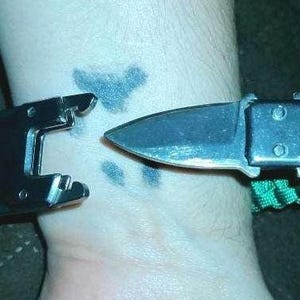 Utility Knife Paracord Bracelet