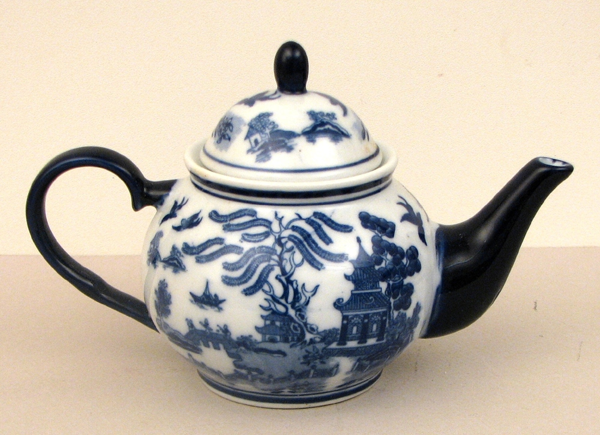 Blue Willow Round Teapot Etsy