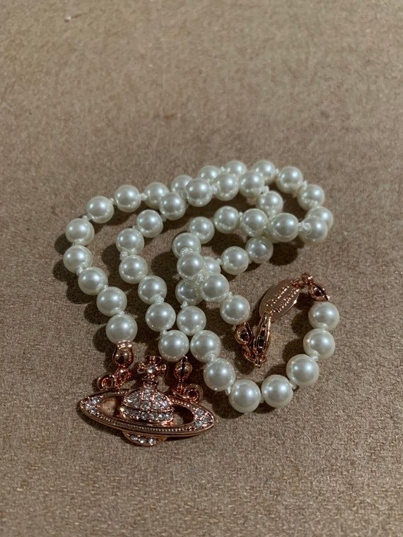 Vintage Vivienne Westwood Broken Pearl Long Necklace Silver | Grailed