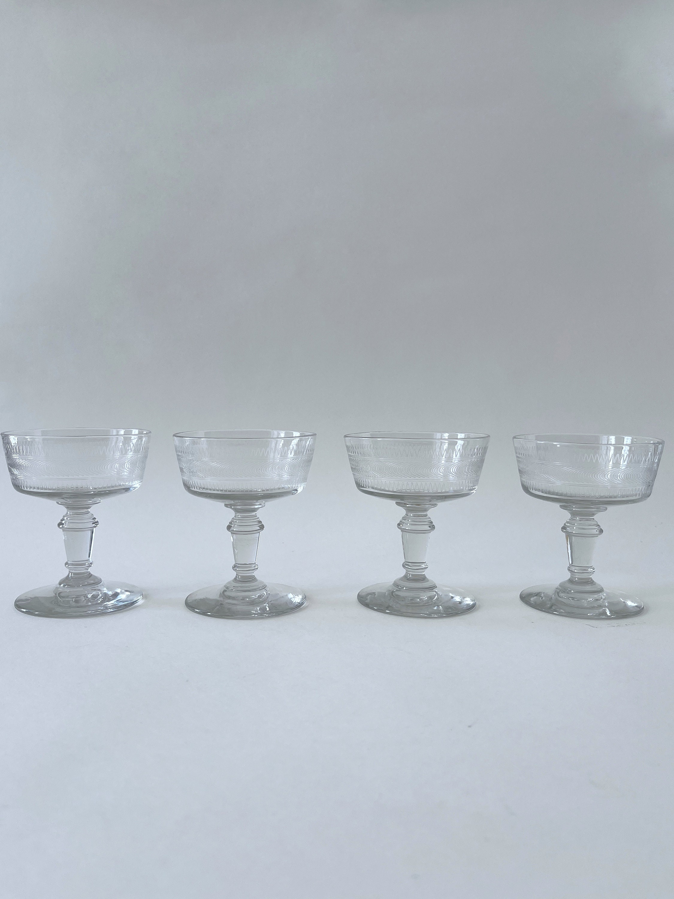 Verres Coupés Champagne Vintage. Ensemble de 4. Cadeau Crémaillère. Emballage Cadeau Personnalisé @ 