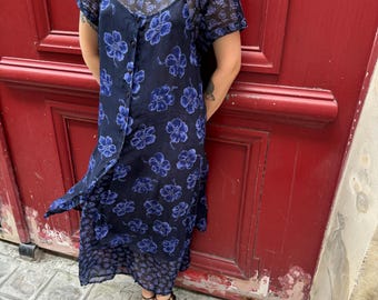 French vintage flowing dress. Floral summer short sleeved dress. Mother's Day Gift @ Medowski Paris