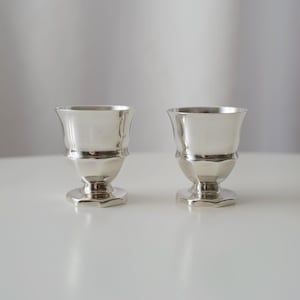 Set of 2 Vintage Silver-Plated Egg Cups @ Medowski Paris