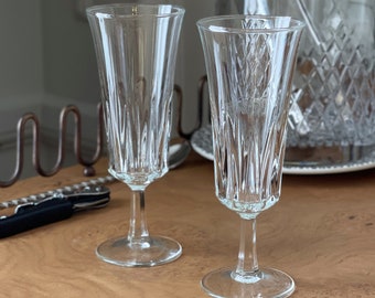 2 French Vintage Champagne Flutes. Pair Of Clear Champagne Glasses. Easter gift @ Medowski Paris