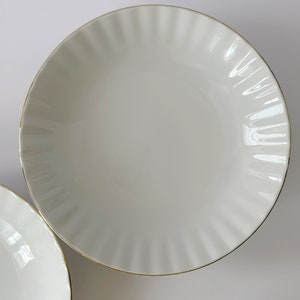 Vintage Wunsiedel Porcelain Pasta Plates: White & Gold Rim, Set of 4