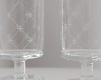 Set of 4 Vintage Drinking Glasses. Star Pattern. Retro Glassware @ Medowski Paris