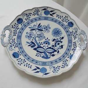 Plato vintage de porcelana alemana Hutschenreuther con forma de cebolla azul