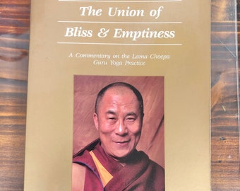 Commentary on the Lama Choepa Guru Yoga Practice | His Holiness the Dalai Lama | Used Paperback Book | Proceeds Benefit Meditation Center