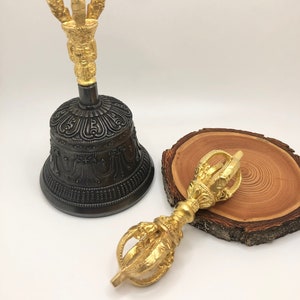 Tibetan Bell & Dorje | Super Fine Quality | 6 Inches Tall | Handmade in Nepal | 五股金刚铃杵家用工艺品供俱用品摆件尼泊尔纯铜金刚杵