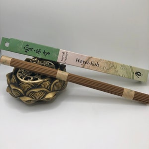 Shoyeido Eternal Treasure Japanese Incense | Blend of Sandalwood, Clove, and Cinnamon | 8.75 Inches | 35 Sticks