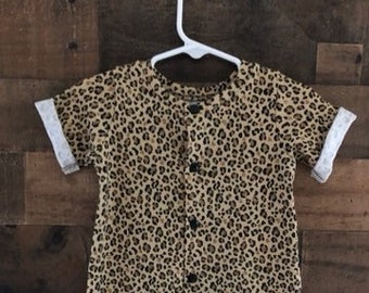 Gold Sparkle Cheetah Print Short Sleeve Rolled Cuff Short Romper. Baby Romper, Toddler Romper,