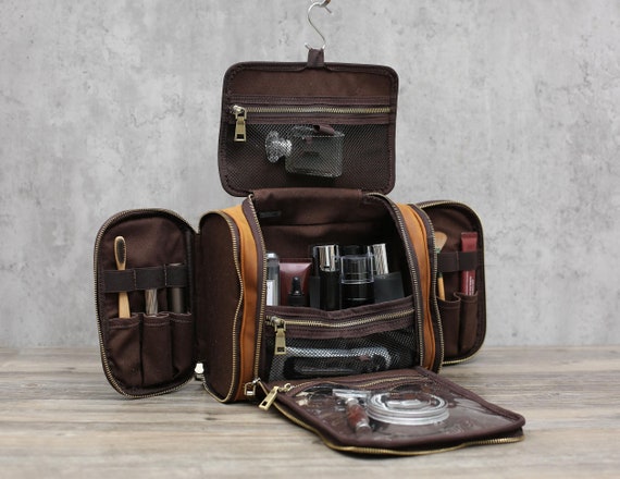 Groomsmen Gift Bag, Personalized Hanging Toiletry Bag, Leather Dopp Kit Bag, Groomsmen Gift, Best Father's Gift Day Gift for Him - Etsy Groomsmen Gift Bag, Personalized Hanging Toiletry Bag, Leather Dopp Kit Bag, Groomsmen Gift, Best Father's Gift Day Gift for Him - Etsy