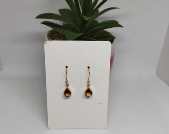750/1000 gold earrings with natural stones from Madagascar