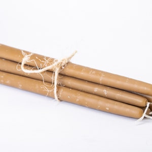 Beeswax Dinner Candles: 100% Australian Beeswax (25cm x 1.5 cm)