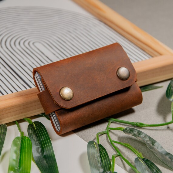 Porta Biglietti Da Visita In Pelle PU - Custodia Compatta Con Chiusura Magnetica | Regalo Elegante Per Uomo E Donna