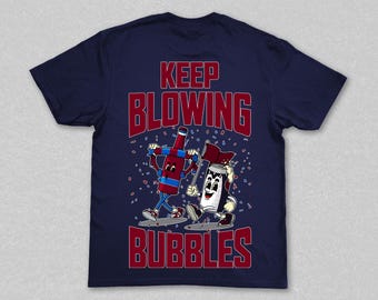 Bubbles & Barrels Co - Camiseta clásica con dúo de lata y botella / Regalos para fans del West Ham / Idea de regalo perfecta para aficionados al fútbol