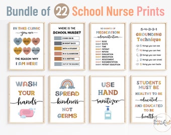 Op de afbeelding: Een set van 22 printbare posters voor een schoolverpleegsterskamer. De posters bevatten kleurrijke illustraties en tekst met betrekking tot gezondheid, hygiëne en welzijn. Sommige van de posters omvatten: "Was je handen", "Verspreid vriendelijkheid, geen ziektekiemen", "Gebruik handdesinfectie", "Leerlingen moeten gezond zijn om opgeleid te worden en opgeleid zijn om gezond te zijn", "In deze kliniek ben je", "Waar is de schoolverpleegster?", "10 rechten van medicatietoediening", en "5-4-3-2-1 Grounding-techniek".
