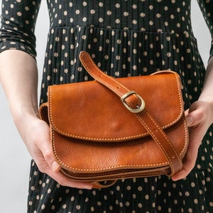 Bolso "Cara", bolso de hombro, bolso de cuero, bolso de mujer, cuero genuino, Lifetime Leather, marrón, bolso de hombro, bolso, con solapa