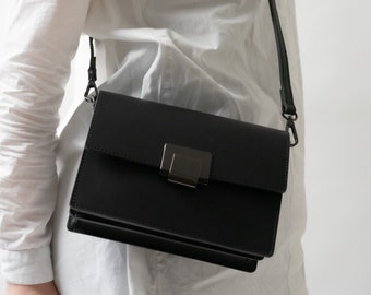 black leather shoulder bag, ladies genuine leather handbag, shoulder bag, metal buckle, flap bag, baguette bag, small handbag